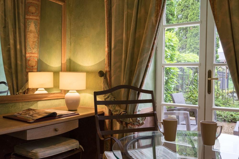Chateau De Pizay 4*