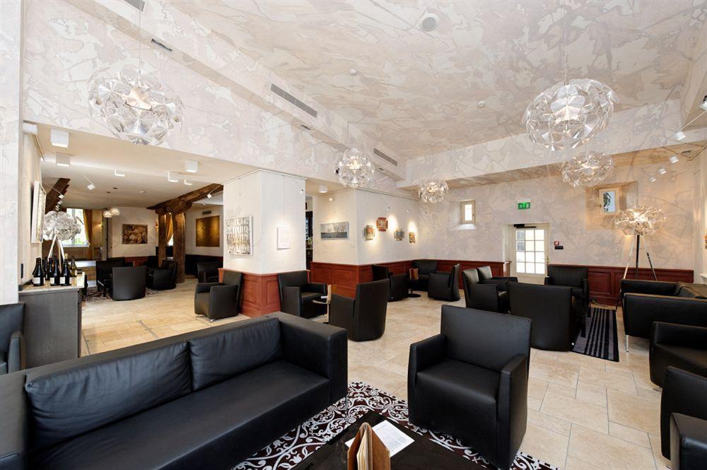 Chateau De Pizay Hotel